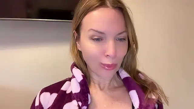Snapshot of RachellAmazing chatting on March 12, 2025, 7:24 am RachellAmazing online show from March 12, 2025, 7:24 am