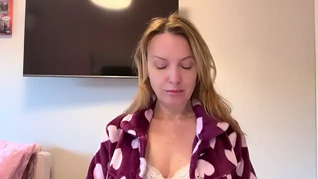 Snapshot of RachellAmazing chatting on March 13, 2025, 7:20 am RachellAmazing online show from March 13, 2025, 7:20 am