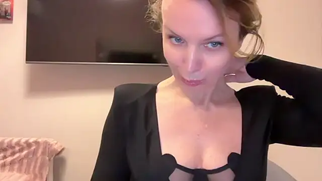 Snapshot of RachellAmazing chatting on February 27, 2025, 4:43 pm RachellAmazing online show from February 27, 2025, 4:43 pm