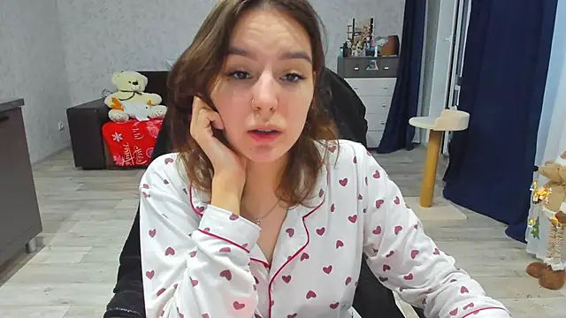 Snapshot of c_arina_x chatting on December 3, 2024, 10:56 am c arina x online show from December 3, 2024, 10:56 am