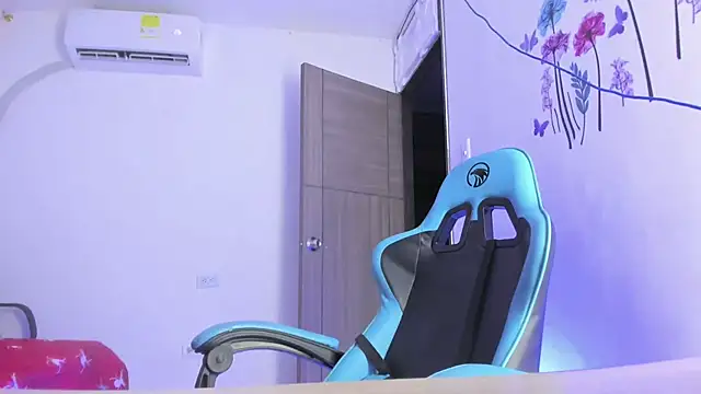 Snapshot of Lunastar02 chatting on March 14, 2026, 4:07 am Lunastar02 online show from March 14, 2026, 4:07 am