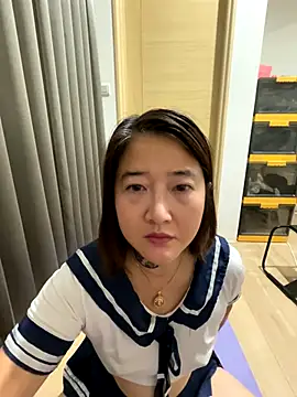 Snapshot of Tw_Angellovers chatting on November 7, 2025, 2:32 pm Tw Angellovers online show from November 7, 2025, 2:32 pm