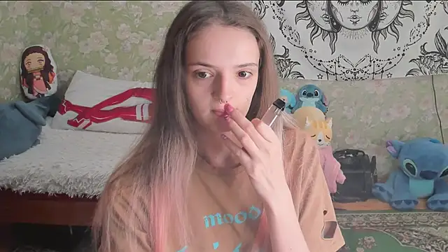 Snapshot of Cutie_Adelia chatting on July 16, 2026, 8:55 am Cutie Adelia online show from July 16, 2026, 8:55 am