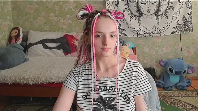Snapshot of Cutie_Adelia chatting on June 17, 2026, 12:37 pm Cutie Adelia online show from June 17, 2026, 12:37 pm