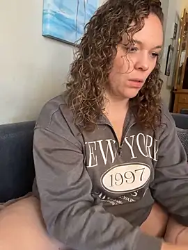 Snapshot of AuroraSummers chatting on February 5, 2026, 3:52 pm AuroraSummers online show from February 5, 2026, 3:52 pm