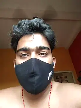 Snapshot of Love_birdss chatting on March 17, 2025, 9:33 am Love birdss online show from March 17, 2025, 9:33 am