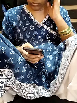 Diya 143 online show from November 10, 2025, 8:25 pm