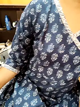 Diya 143 online show from November 7, 2025, 7:02 am