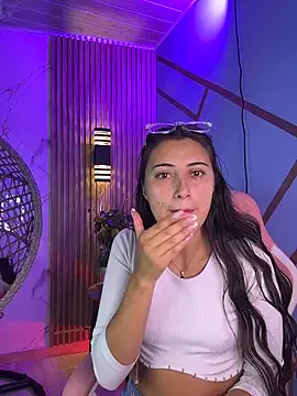 brenda moris01 online show from March 12, 2026, 9:52 pm