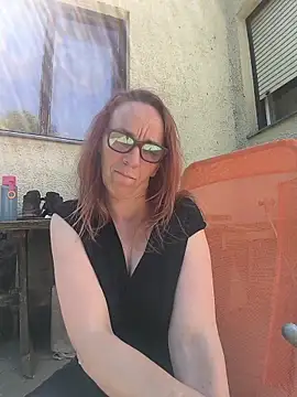 Snapshot of Dettybitch40 chatting on May 3, 2026, 12:20 pm Dettybitch40 online show from May 3, 2026, 12:20 pm