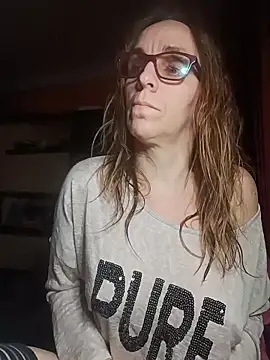 Dettybitch40 online show from December 19, 2025, 7:16 pm