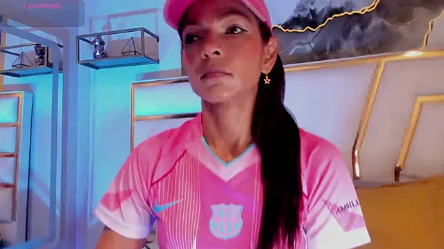 HannaPetit online show from March 31, 2026, 7:05 pm