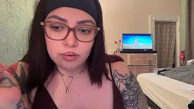 nativepumpkin95 online show from April 6, 2026, 3:46 am