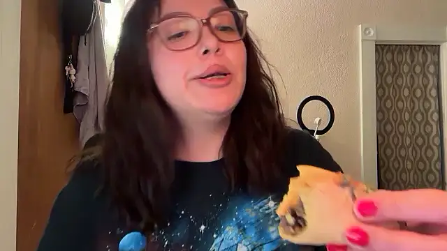 Snapshot of nativepumpkin95 chatting on November 11, 2025, 12:16 am nativepumpkin95 online show from November 11, 2025, 12:16 am