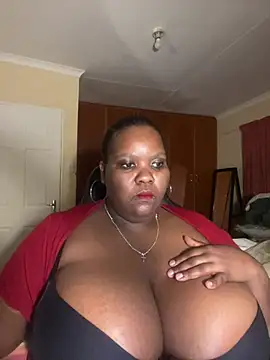 Snapshot of Michyboldy chatting on February 21, 2026, 12:01 am Michyboldy online show from February 21, 2026, 12:01 am