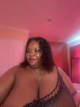 Snapshot of Michyboldy chatting on April 13, 2026, 8:07 am Michyboldy online show from April 13, 2026, 8:07 am