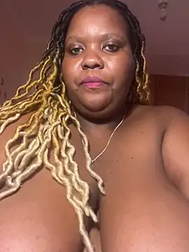 Snapshot of Michyboldy chatting on February 18, 2025, 8:16 am Michyboldy online show from February 18, 2025, 8:16 am