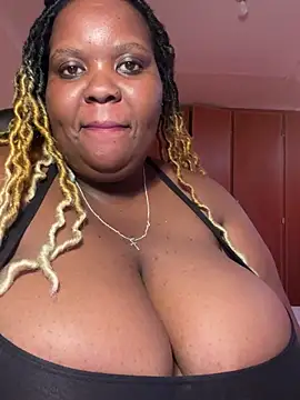Snapshot of Michyboldy chatting on February 10, 2025, 12:50 pm Michyboldy online show from February 10, 2025, 12:50 pm