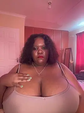 Snapshot of Michyboldy chatting on March 5, 2026, 8:44 am Michyboldy online show from March 5, 2026, 8:44 am