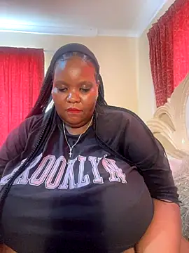 Snapshot of Michyboldy chatting on November 3, 2025, 9:13 am Michyboldy online show from November 3, 2025, 9:13 am