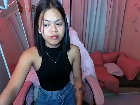 Snapshot of young_salsalita chatting on October 19, 2025, 4:54 pm young salsalita online show from October 19, 2025, 4:54 pm