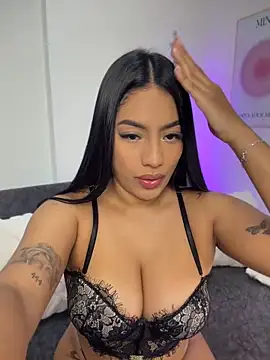 Sara mocca  online show from April 25, 2026, 4:59 pm