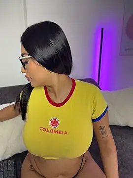 Sara mocca  online show from May 28, 2026, 7:09 pm