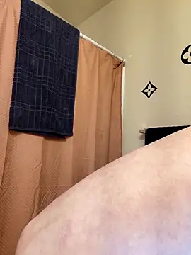 bootiebby online show from February 17, 2026, 5:10 pm