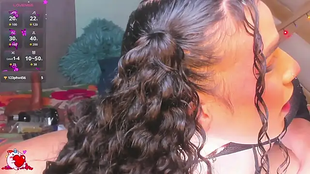 SophieeSweet online show from June 10, 2026, 2:57 am