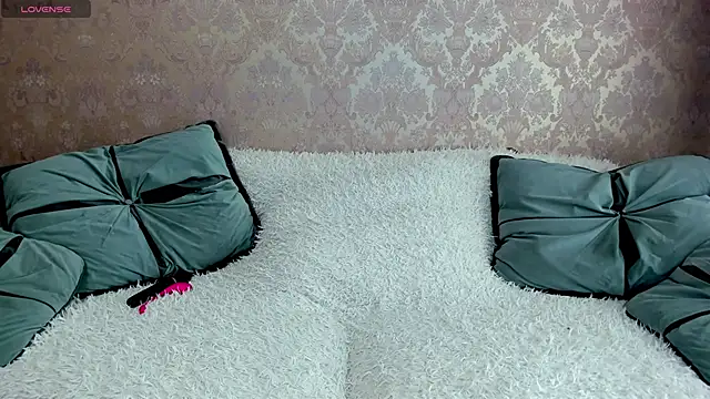 Snapshot of XLindaMilfX chatting on November 8, 2025, 7:01 am XLindaMilfX online show from November 8, 2025, 7:01 am