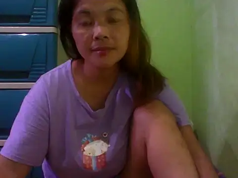 Snapshot of big_tits24 chatting on November 3, 2025, 11:30 pm big tits24 online show from November 3, 2025, 11:30 pm