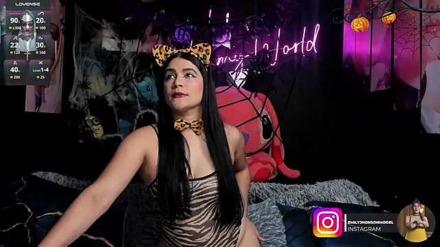 Emilyjhonson 01 online show from October 24, 2025, 4:28 pm