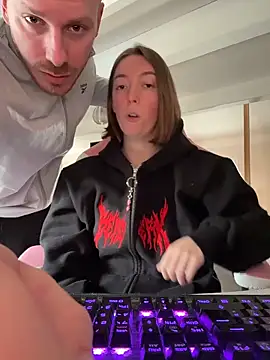 Snapshot of Daisy_Michto_Officiel chatting on April 12, 2026, 3:59 pm Daisy Michto Officiel online show from April 12, 2026, 3:59 pm