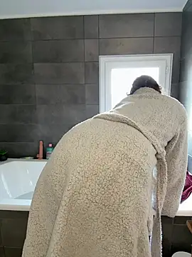 Snapshot of Daisy_Michto_Officiel chatting on February 24, 2026, 3:35 pm Daisy Michto Officiel online show from February 24, 2026, 3:35 pm