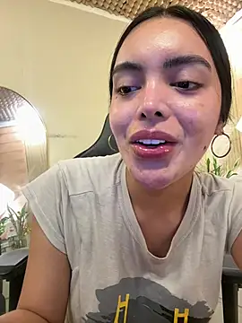 Snapshot of HotstuffCherrySummer chatting on May 5, 2026, 10:18 am HotstuffCherrySummer online show from May 5, 2026, 10:18 am