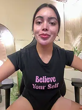 Snapshot of HotstuffCherrySummer chatting on April 6, 2026, 10:27 am HotstuffCherrySummer online show from April 6, 2026, 10:27 am