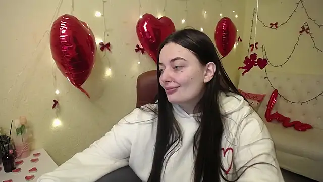 Snapshot of MilanaPrice chatting on February 7, 2026, 6:32 am MilanaPrice online show from February 7, 2026, 6:32 am