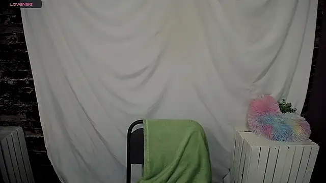 MaryEm976 online show from March 18, 2025, 3:01 pm