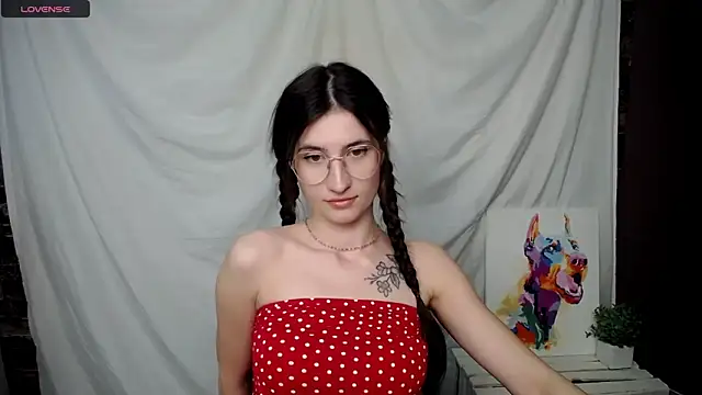 MaryEm976 online show from March 10, 2025, 8:39 am