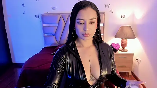 cristie ortiz online show from March 4, 2025, 9:22 pm