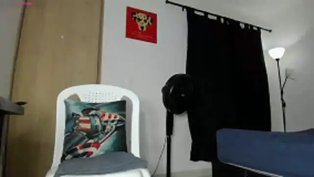 Snapshot of Cloudy_pigDude chatting on March 24, 2026, 3:28 am Cloudy pigDude online show from March 24, 2026, 3:28 am