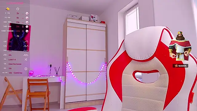 Snapshot of HotCarolineXO chatting on February 4, 2025, 10:43 am HotCarolineXO online show from February 4, 2025, 10:43 am