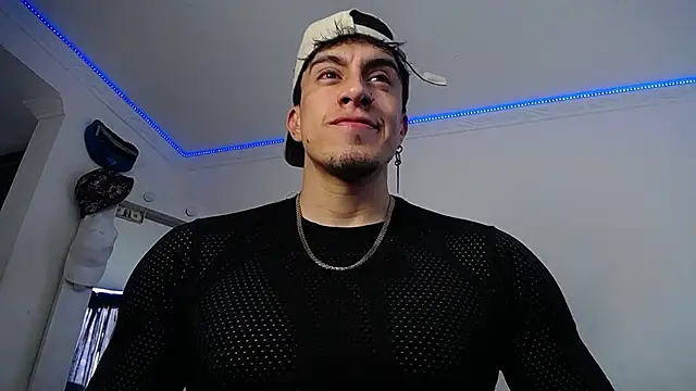 strongboy  online show from February 16, 2026, 5:33 pm