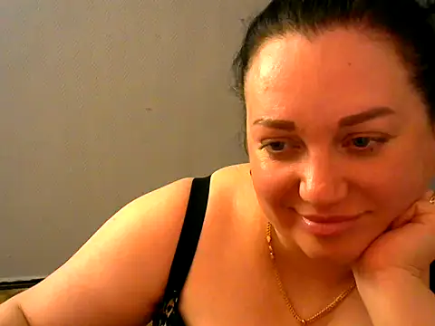 AmanaGi online show from March 17, 2025, 4:54 pm