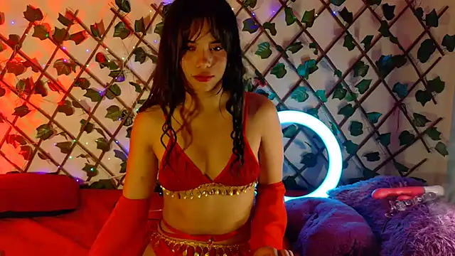 Snapshot of -Camila_ chatting on February 14, 2025, 3:47 pm -Camila online show from February 14, 2025, 3:47 pm