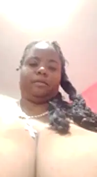 Snapshot of bigtitssxx chatting on January 5, 2025, 9:47 pm bigtitssxx online show from January 5, 2025, 9:47 pm