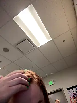 Snapshot of cinnatitties chatting on September 25, 2025, 3:18 pm cinnatitties online show from September 25, 2025, 3:18 pm