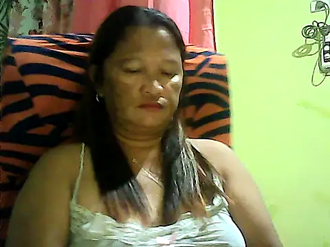Snapshot of hott_scarlett chatting on May 14, 2026, 12:02 pm hott scarlett online show from May 14, 2026, 12:02 pm