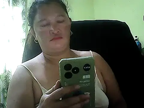 Snapshot of hott_scarlett chatting on March 8, 2025, 5:07 am hott scarlett online show from March 8, 2025, 5:07 am