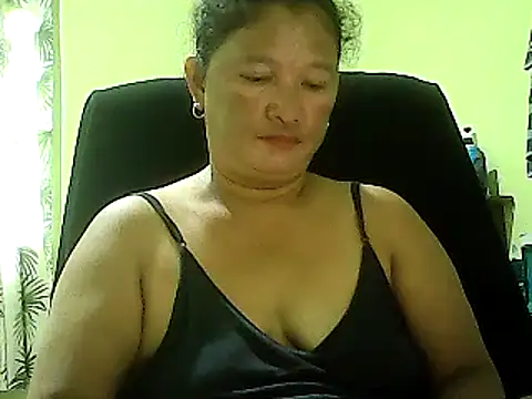 Snapshot of hott_scarlett chatting on March 9, 2025, 12:00 am hott scarlett online show from March 9, 2025, 12:00 am